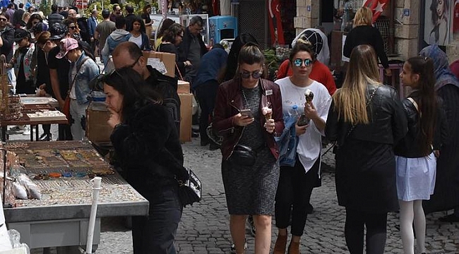 Çeşme'ye 23 Nisan akını