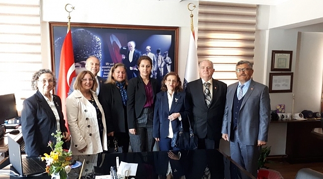 Foça TEMAD&#039;dan emniyet müdürüne ziyaret