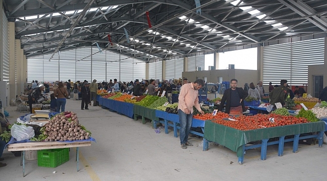 Helvacı'da modern kapalı pazar yeri hizmete girdi