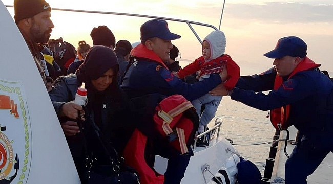 Sahil Güvenlik ekipleri 4 bin 640 kişiyi hayata bağladı