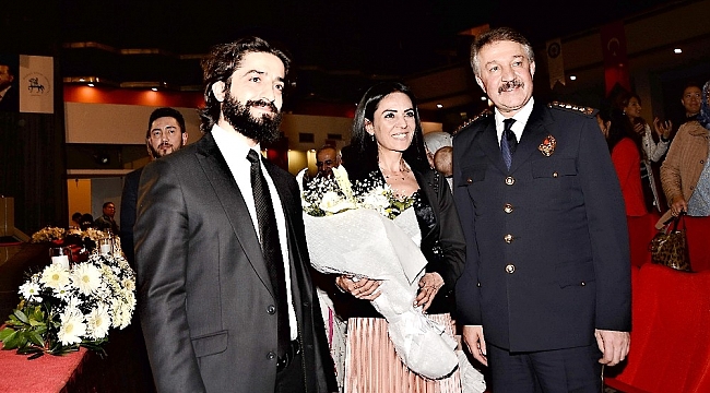 TRT İzmir Radyosu Türk Polisini unutmadı