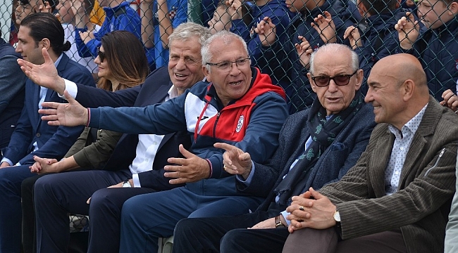 U12 İzmir Cup&#039;a tam not