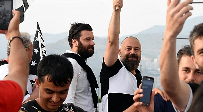 Altay yerinden memnun