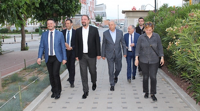 Başkan Gümrükçü'den şafak mesaisi