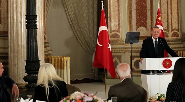 Erdoğan, sanatçı ve sporcularla bir araya geldi