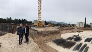 Rektör Budak'tan kampüste yapımı süren yurt inşaatında inceleme