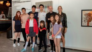 TED İzmir Koleji 'Çocuk ve Gençlik Sanat Bienali' kapılarını açtı