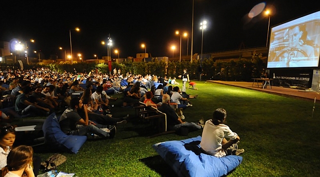 Açık havada 'sinema' keyfi