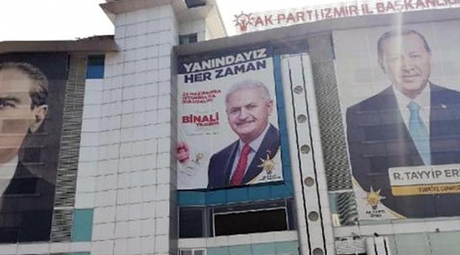 AK Parti İzmir&#039;den Yıldırım&#039;a pankartlı destek
