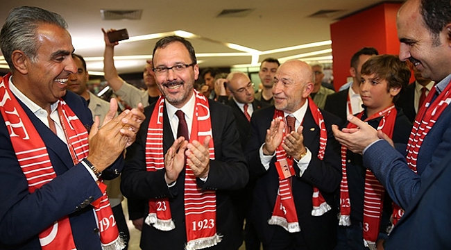 Bakan Kasapoğlu Milli Takım'a destek için İzlanda'ya gidiyor