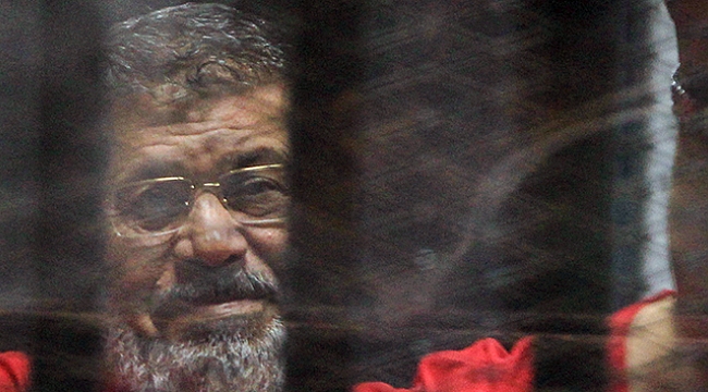 İngiliz gazetesinden Mursi'ye 20 dakika müdahale edilmediği iddiası