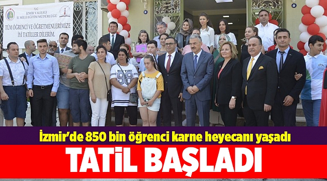 İzmir'de 850 bin öğrenci karne heyecanı yaşadı