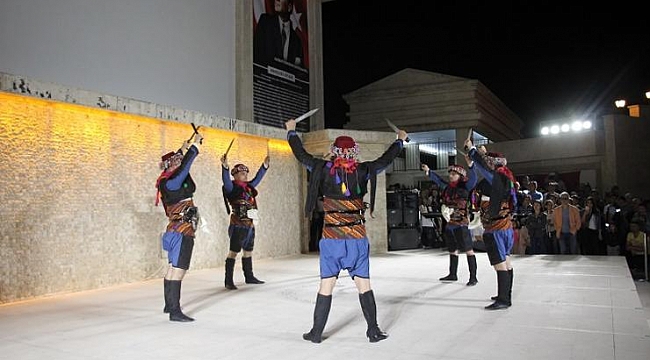 Menderes’te Halk Dansları Coşkusu