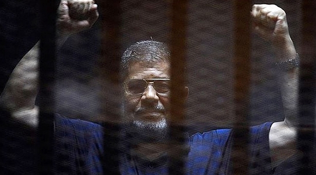 Mısır'ın devrik lideri Muhammed Mursi hayatını kaybetti