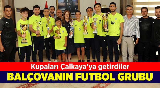 Balçova'nın gençleri kupaları süpürdü