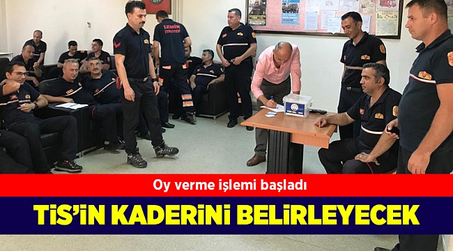 İzmir Büyükşehir Belediye çalışanları sandık başında!