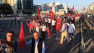 Vatandaşlar Atatürk Havalimanı'na akın etti
