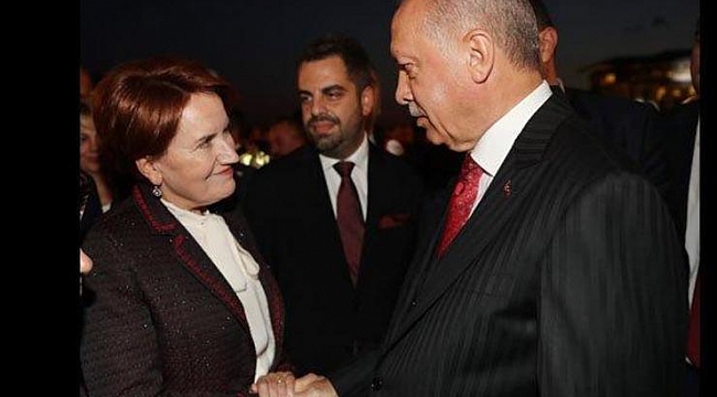 Resepsiyonda dikkat çeken fotoğraf