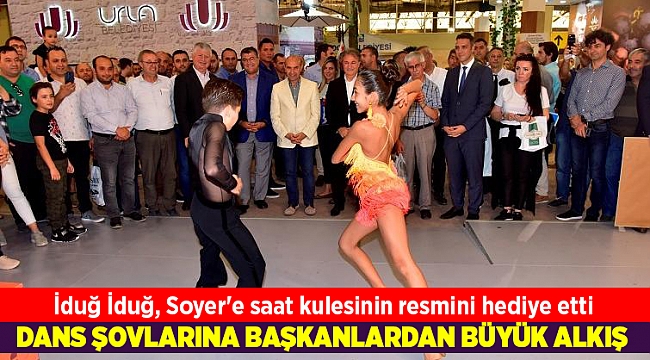 İduğ, Soyer'e saat kulesinin resmini hediye etti