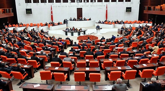 AK Parti ve CHP arasında 50+1 tartışması