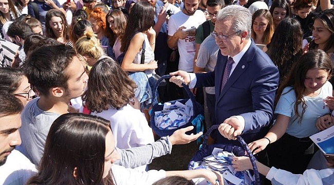 EÜ yeni öğrencilerine “Hoş Geldin” dedi