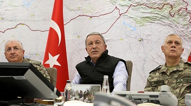 Hulûsi Akar: Sivilleri düşündük, gündüz başlattık