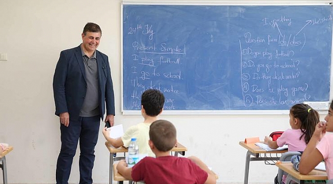 Karşıyaka Belediyesi’nden öğrencilere çifte müjde!