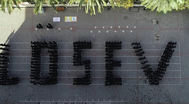 450 öğrenci bir araya geldi, "LÖSEV hayat verir" yazdı