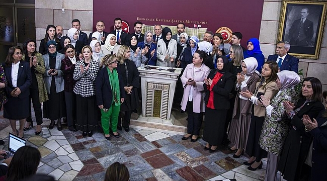 AK Parti milletvekilleri, CHP Grup Başkanvekili Özkoç'u kınadı