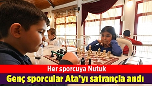 Bucalı genç sporcular Ata’yı satrançla andı