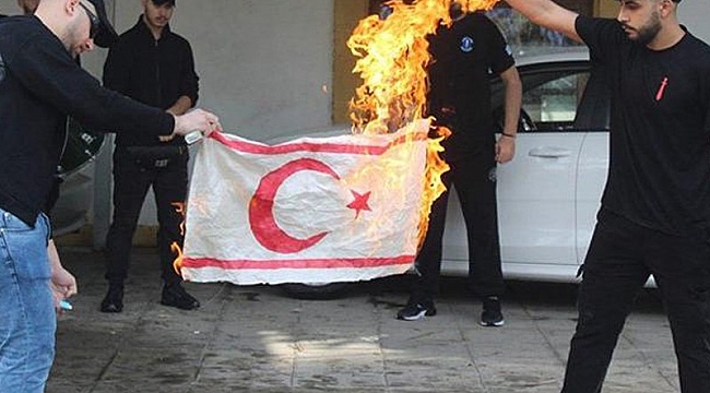 Rumlardan çirkin provokasyon! KKTC bayrağı yakıldı