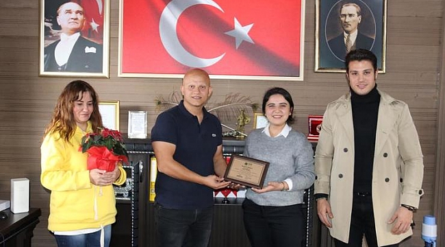 918 litre atık yağ toplayan Çeşmeli muhtara ‘Teşekkür Belgesi’