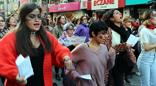 Dalga dalga yayılıyor: İzmir'de kadınlardan Las Tesis eylemi
