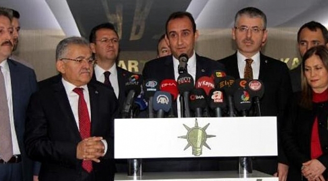 İYİ Partili Belediye Başkanı Mustafa İlmek meclis üyeleri ile birlikte AK Parti'ye geçti 