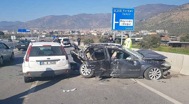 Dikkatsizlik kaza getirdi: 3'ü ağır 8 yaralı