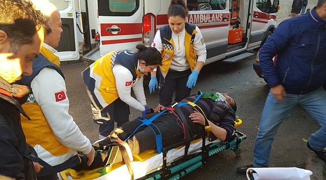 Evinin terasından otomobilin üzerine düştü