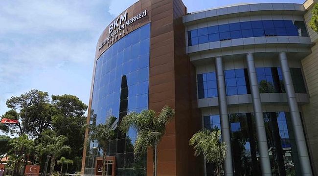 Başkan Uygur’dan öğrencilere büyük jest