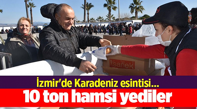 İzmir&#039;de Hamsi Festivali; 10 ton hamsi tüketildi, horon oynandı