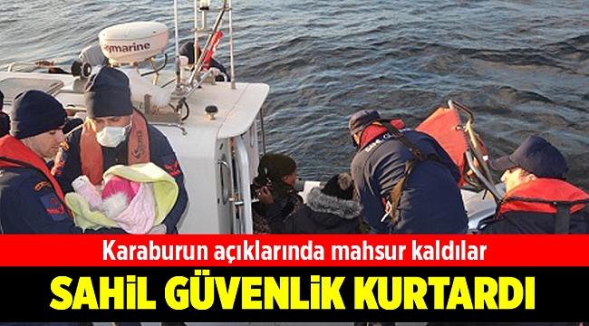Karaburun açıklarında mahsur kalan kaçakları Sahil Güvenlik kurtardı
