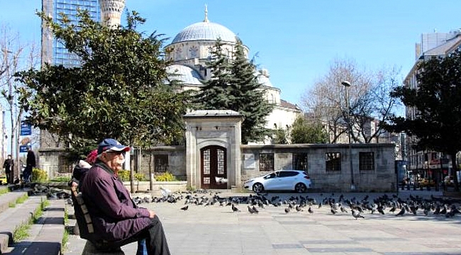 Bakanlık açıkladı: 65 yaş üstüne sokağa çıkmak yasaklandı!