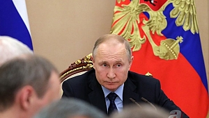 Kremlin ilk kez açıkladı! İşte Putin'in koronavirüsten korunma yöntemi! 