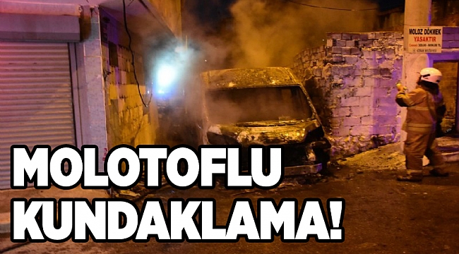 Kundaklama iddiası: İzmir'de park halindeki minibüs küle döndü!