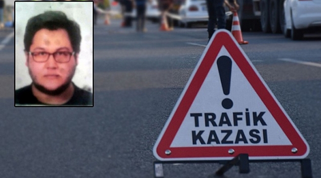 Park halindeki traktöre çarpan motosikletli genç kurtarılamadı