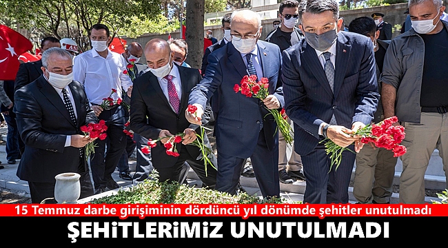15 Temmuz Demokrasi ve Milli Birlik Günü&#039;nde şehitler anıldı