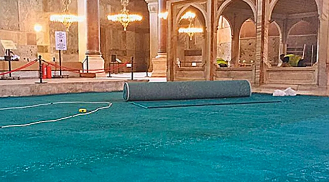 Ayasofya'ya serilen halılarda dikkat çeken özellik!