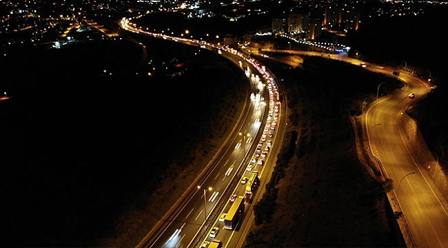 Kurban Bayramı için yola çıkanların TEM'de oluşturduğu yoğunluk arttı