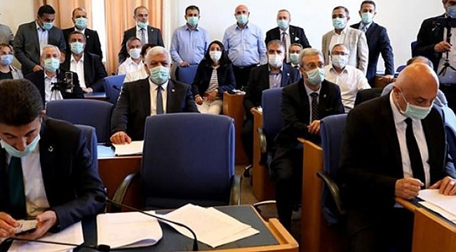 Muhalefetten sosyal medya düzenlemesine şerh