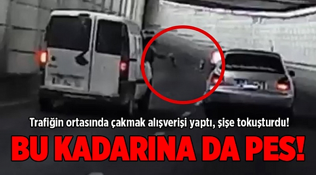 Trafiğin ortasında çakmak alışverişi yaptı, şişe tokuşturdu!