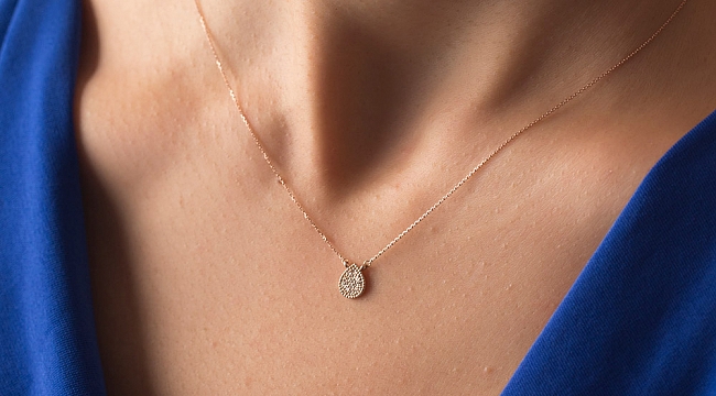 Düğünlerde Ne Takılır?