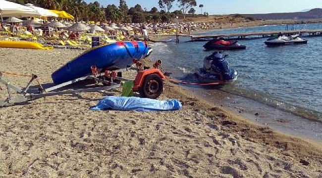 Foça'da 10 kişinin bulunduğu tekne battı: 4 ölü